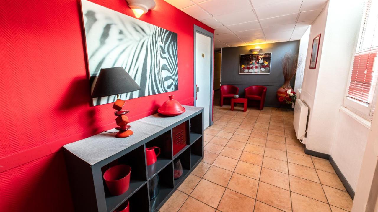 Hotel Furania Saint-Etienne  Exteriör bild
